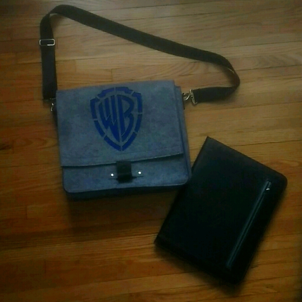 Warner Brothers Studio Messenger Bag